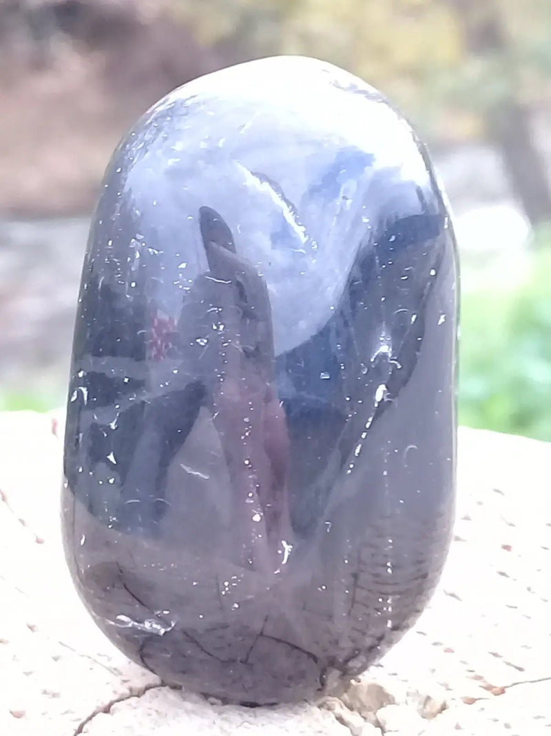 Load image into Gallery viewer, Onyx noire du Brésil pierre roulée Grade A++++ Onyx noire du Brésil pierre roulée
