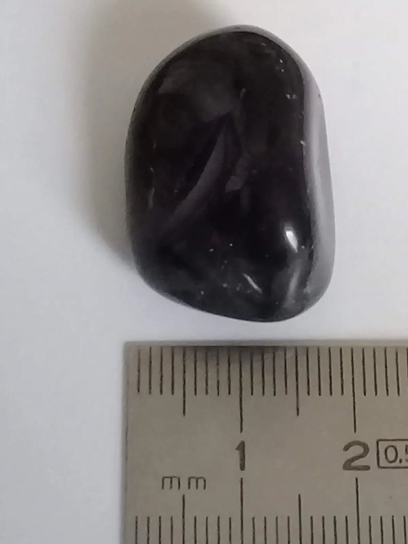 Load image into Gallery viewer, Onyx noire du Brésil pierre roulée Grade A++++ Onyx noire du Brésil pierre roulée
