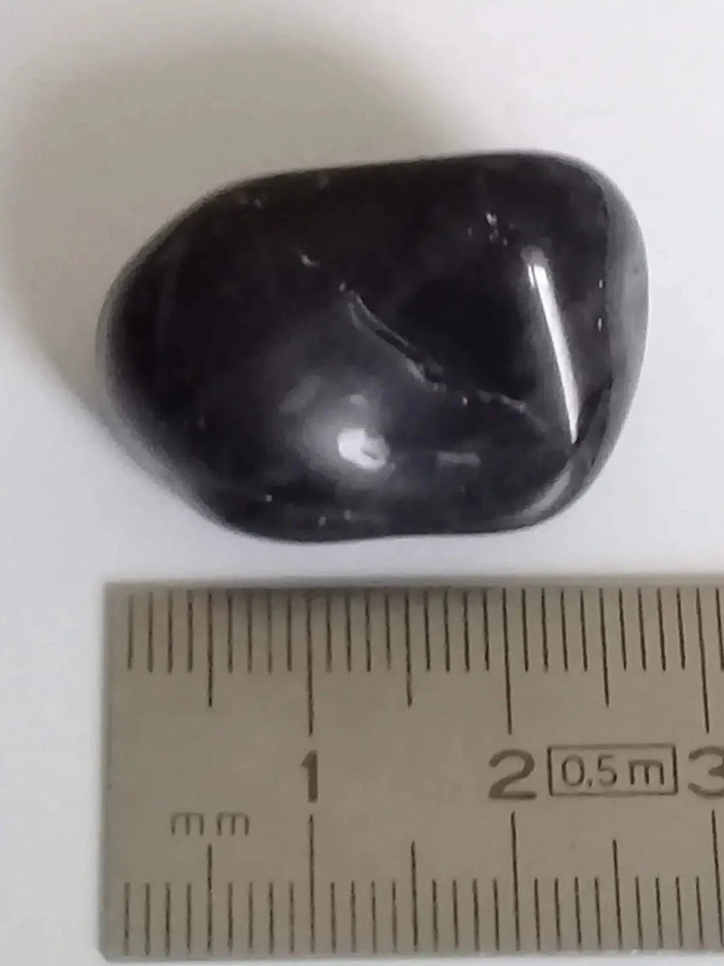 Load image into Gallery viewer, Onyx noire du Brésil pierre roulée Grade A++++ Onyx noire du Brésil pierre roulée
