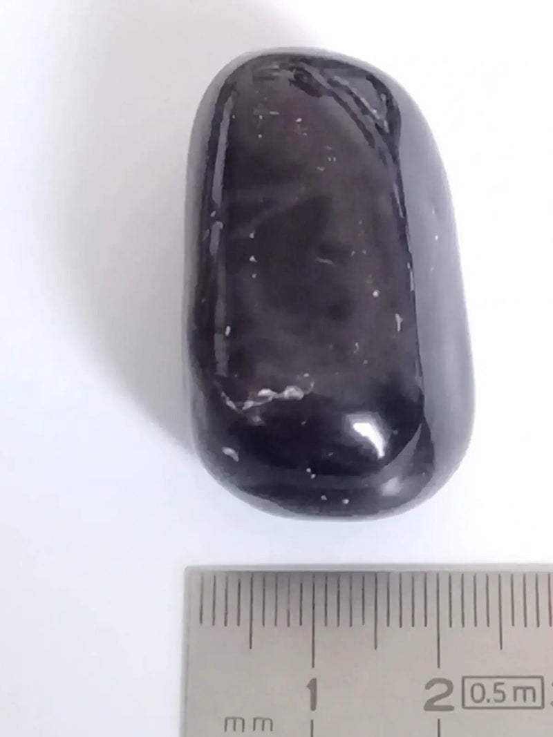 Load image into Gallery viewer, Onyx noire du Brésil pierre roulée Grade A++++ Onyx noire du Brésil pierre roulée
