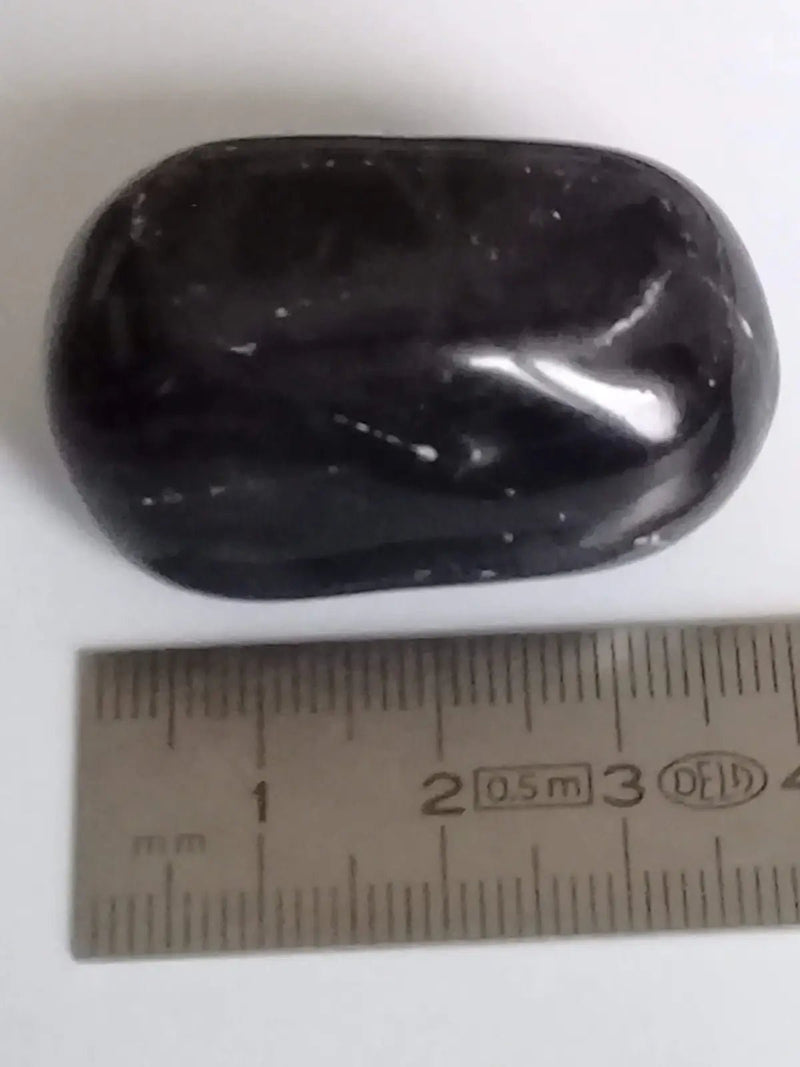 Load image into Gallery viewer, Onyx noire du Brésil pierre roulée Grade A++++ Onyx noire du Brésil pierre roulée
