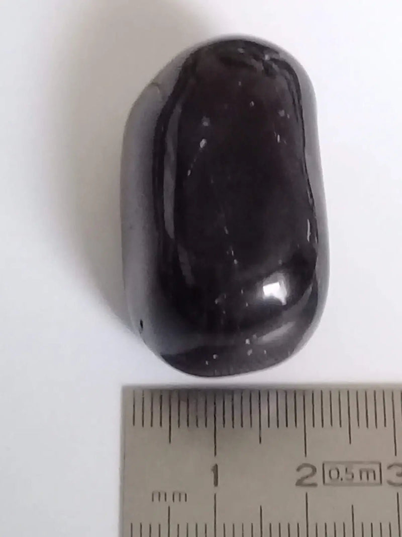 Load image into Gallery viewer, Onyx noire du Brésil pierre roulée Grade A++++ Onyx noire du Brésil pierre roulée
