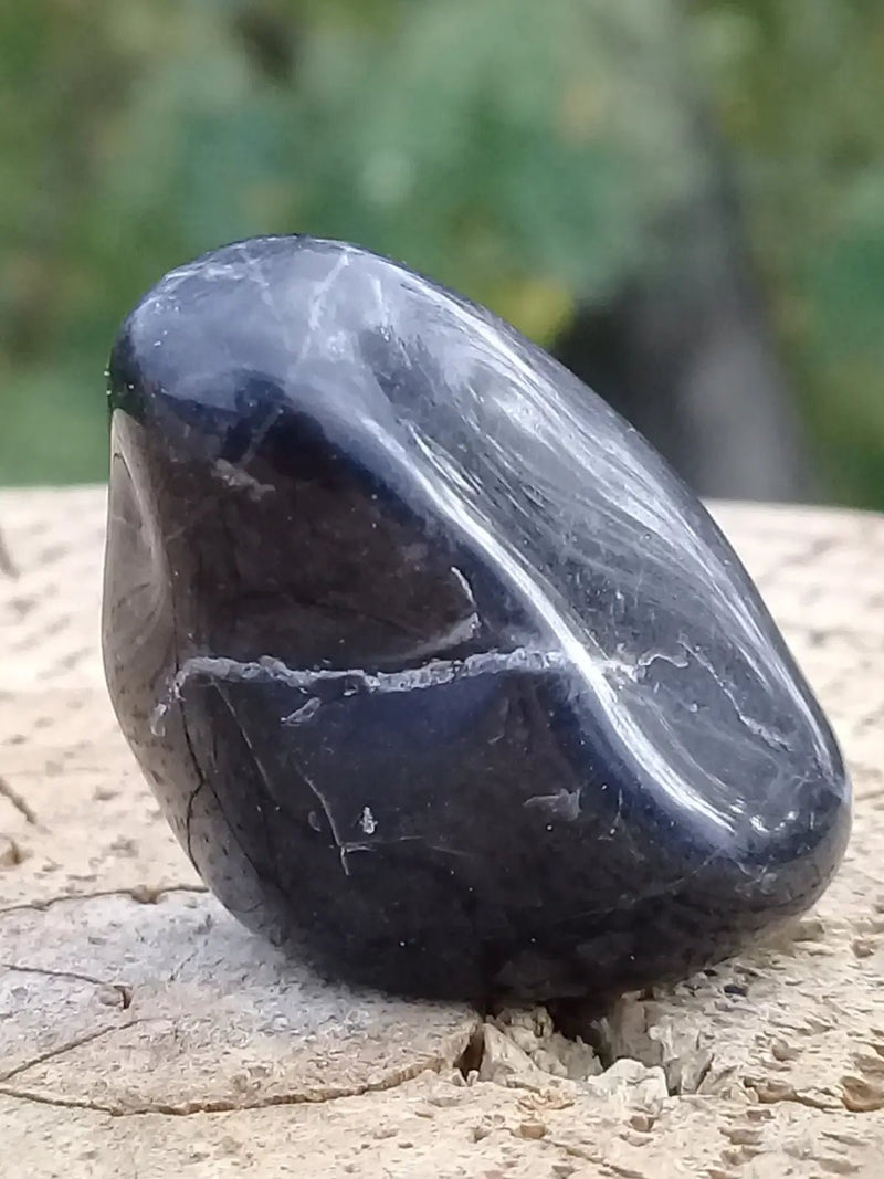 Load image into Gallery viewer, Onyx noire du Brésil pierre roulée Grade A++++ Onyx noire du Brésil pierre roulée
