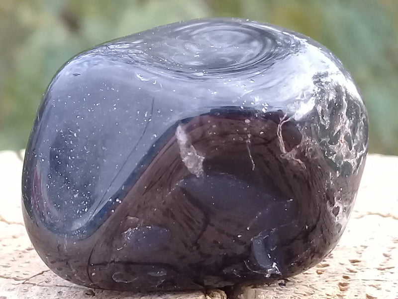 Загрузить изображение в просмотрщик галереи, Onyx noire du Brésil pierre roulée Grade A++++ Onyx noire du Brésil pierre roulée Dans la besace du p&#39;tit Poucet   
