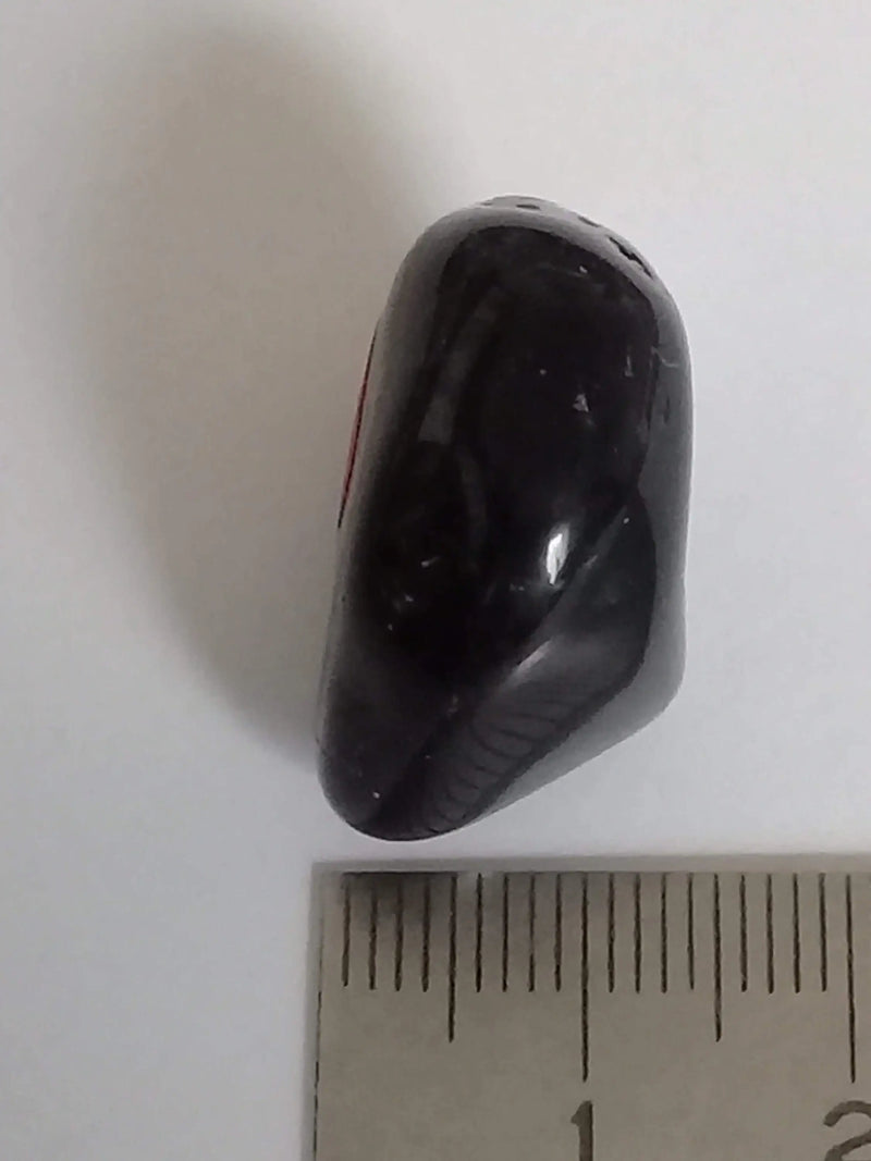 Laden Sie das Bild in Galerie -Viewer, Onyx noire du Brésil pierre roulée Grade A++++ Onyx noire du Brésil pierre roulée Dans la besace du p&#39;tit Poucet   
