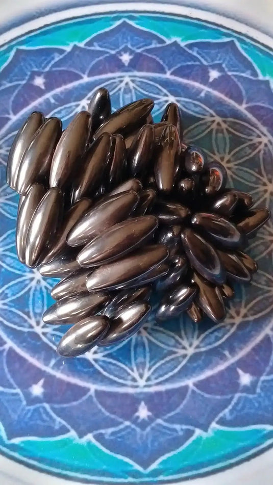 Paire d’Hématite aimantée (vendue par paire) Paire d’Hématite aimantée