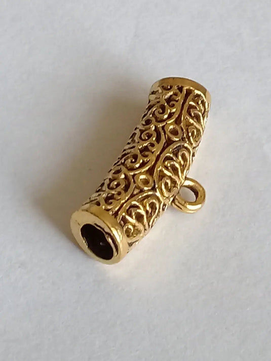 Passant avec anneau d’attache Divers coloris Prix à l’unité Passant avec anneau pour pendentif ou bracelet Divers coloris