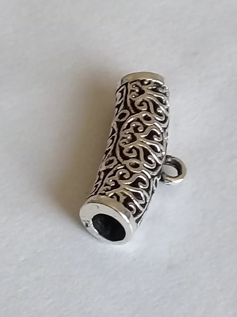 Load image into Gallery viewer, Passant avec anneau d’attache Divers coloris Prix à l’unité Passant avec anneau pour pendentif ou bracelet Divers coloris
