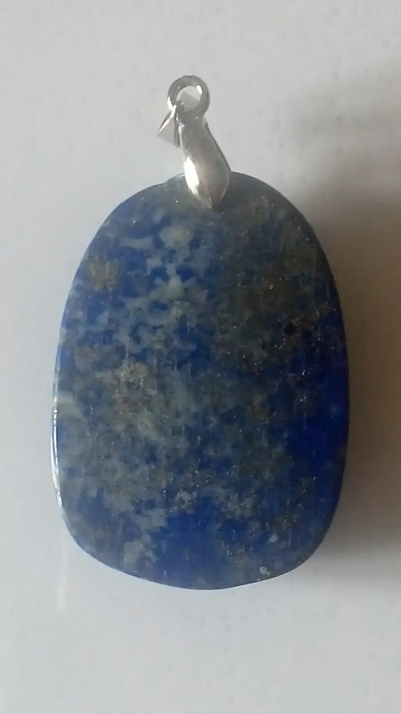 Chargez l'image dans la visionneuse de la galerie, Pendentif Bouddha en Lapis Lazuli Grade A ++++ Pendentif Bouddha en Lapis Lazuli
