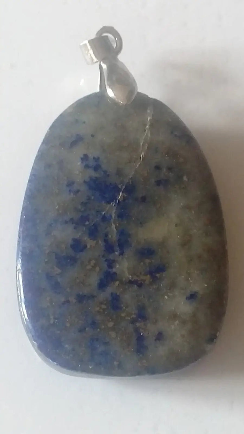 Chargez l'image dans la visionneuse de la galerie, Pendentif Bouddha en Lapis Lazuli Grade A ++++ Pendentif Bouddha en Lapis Lazuli
