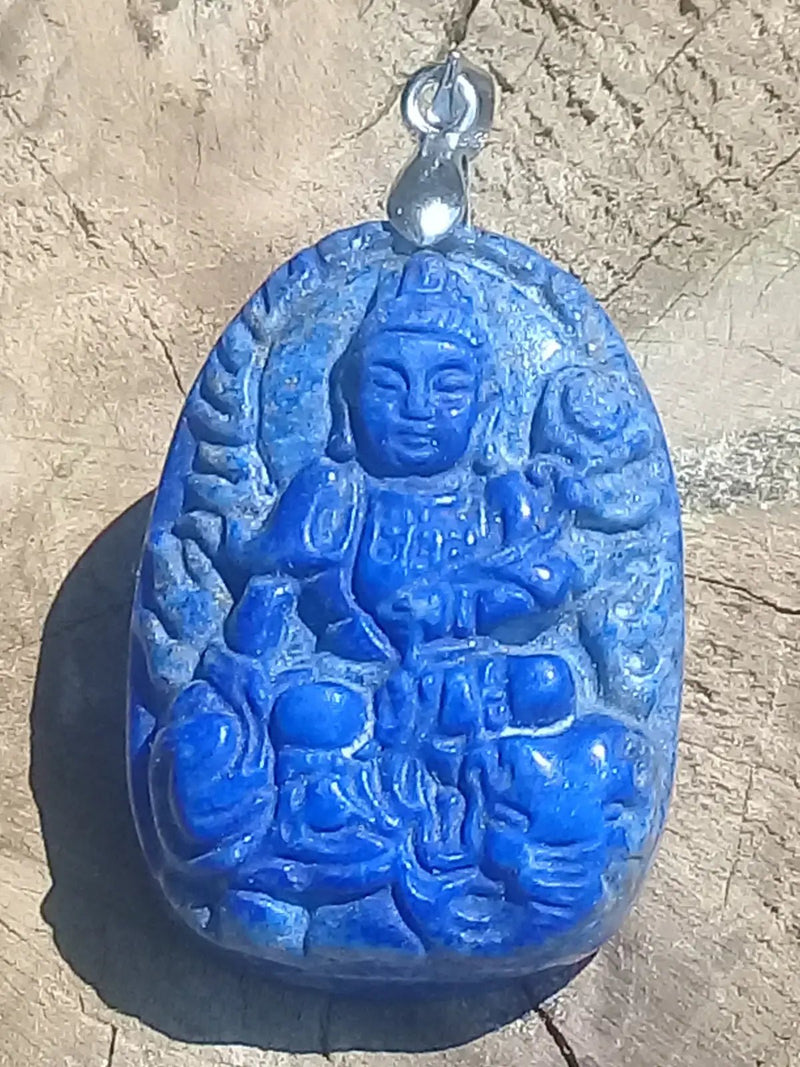 Chargez l'image dans la visionneuse de la galerie, Pendentif Bouddha en Lapis Lazuli Grade A ++++ Pendentif Bouddha en Lapis Lazuli
