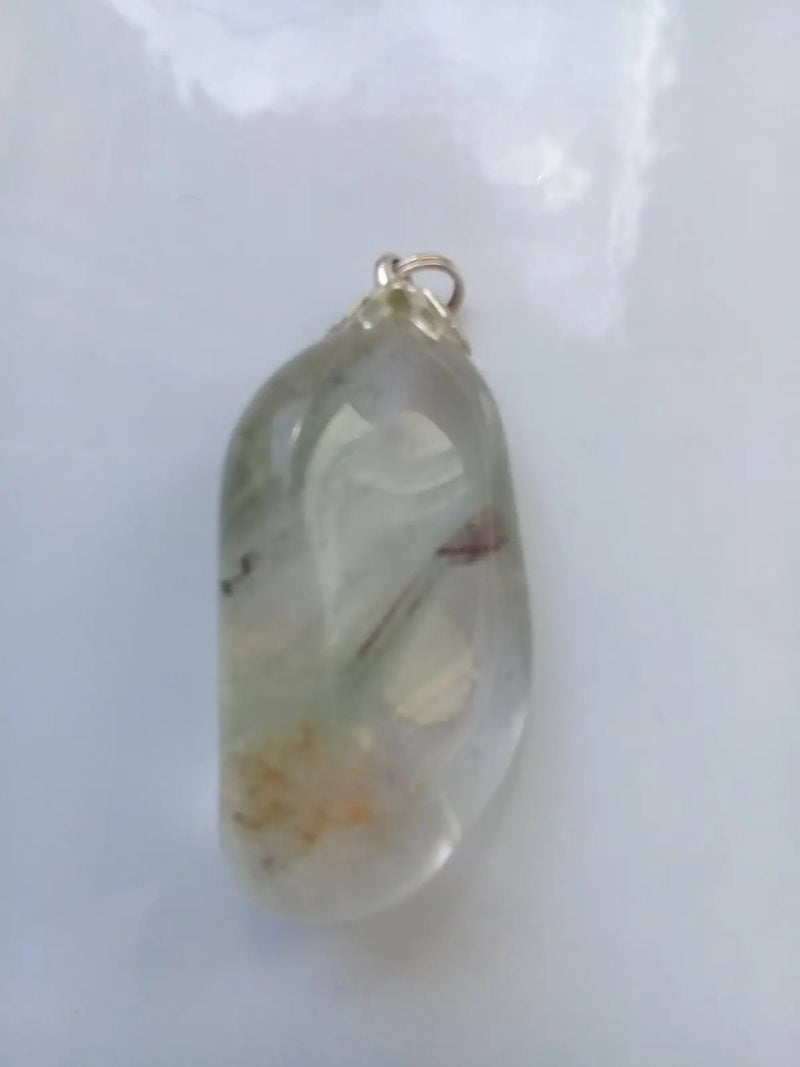 Load image into Gallery viewer, Pendentif Lodolite Quartz Chaman à inclusions de chlorite Grade A ++++ Pendentif Lodolite Quartz Chaman à inclusions de chlorite
