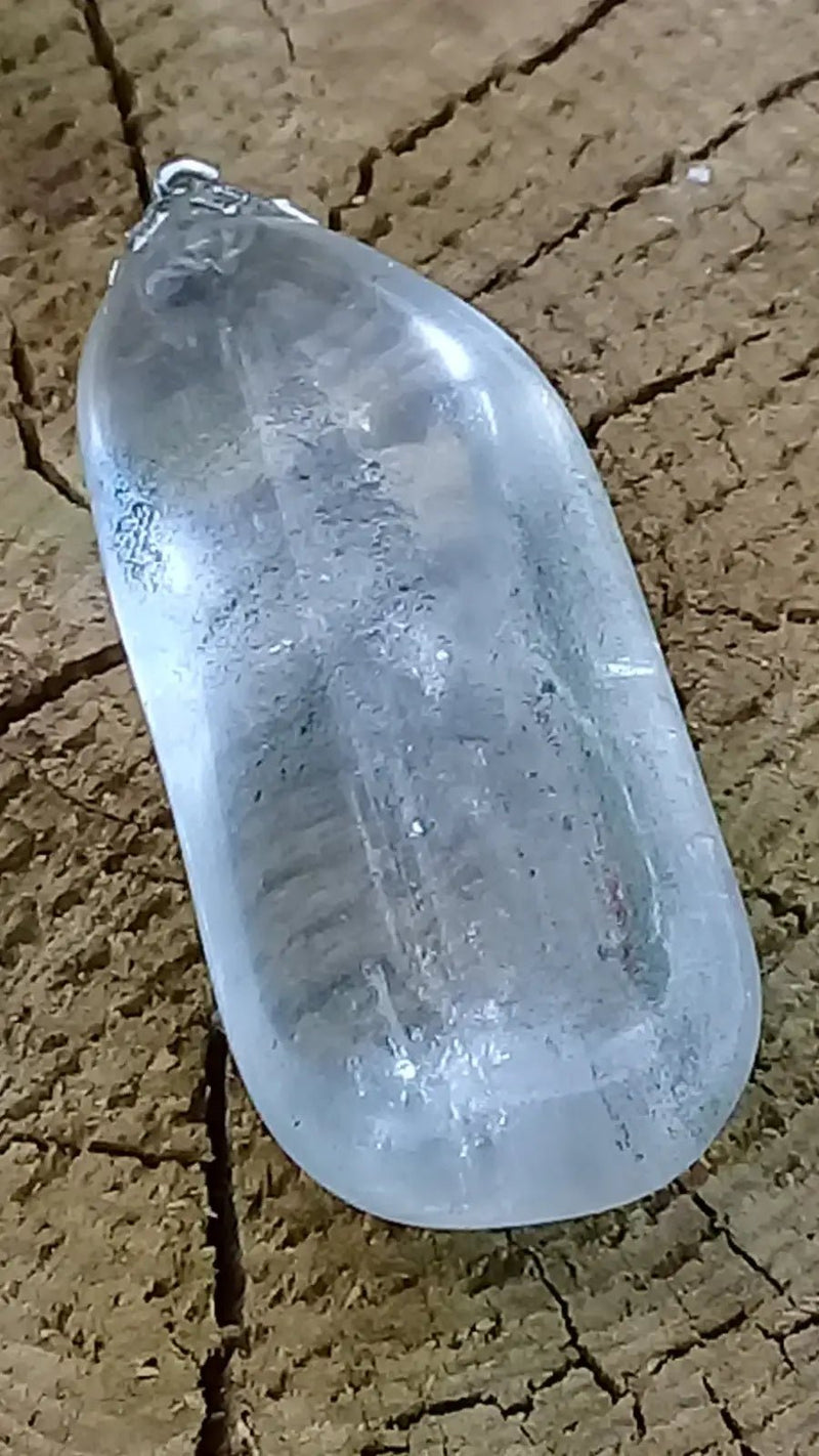 Load image into Gallery viewer, Pendentif Lodolite Quartz Chaman inclusions de chlorite Grade A ++++ Pendentif Lodolite Quartz Chaman à inclusions de chlorite
