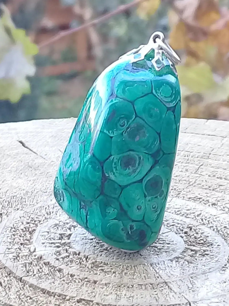 Load image into Gallery viewer, Pendentif Malachite Grade A ++++ Fourni avec cordon Pendentif Malachite
