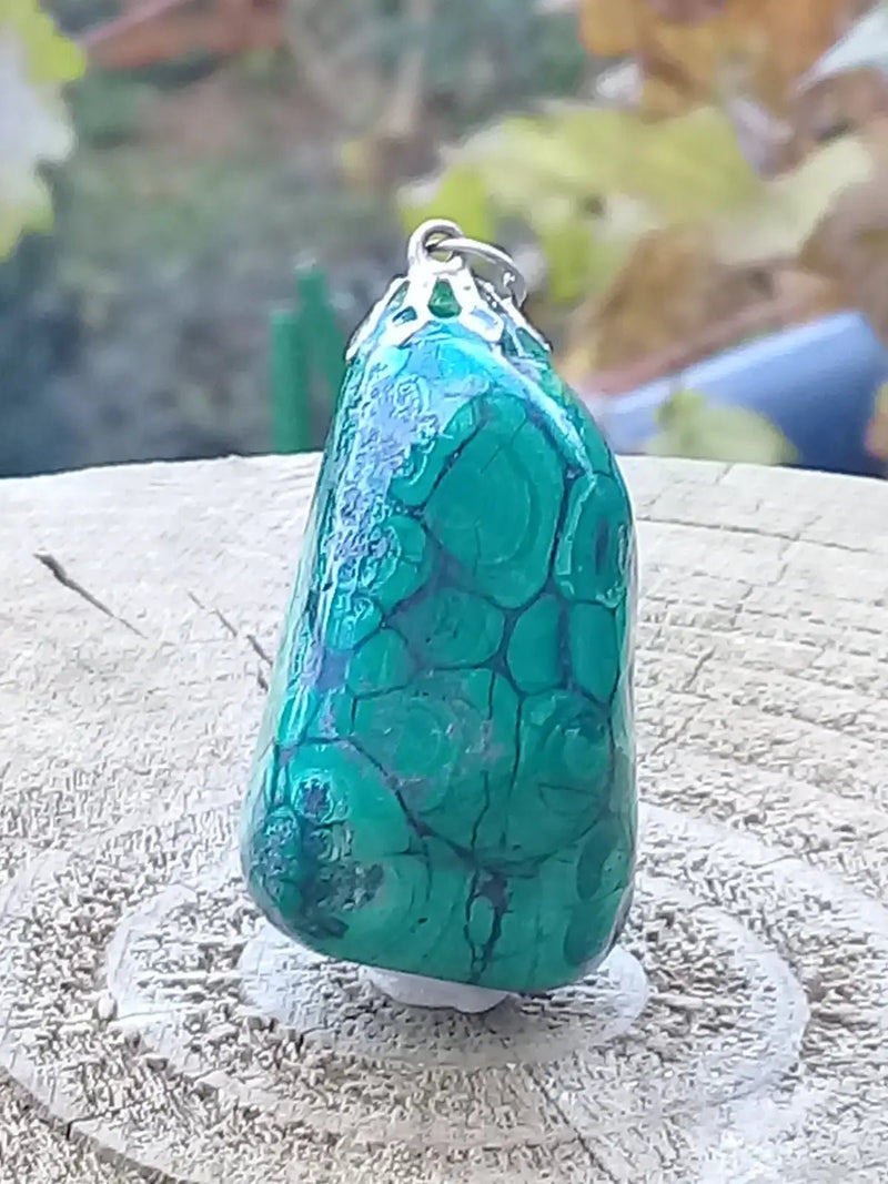 Load image into Gallery viewer, Pendentif Malachite Grade A ++++ Fourni avec cordon Pendentif Malachite
