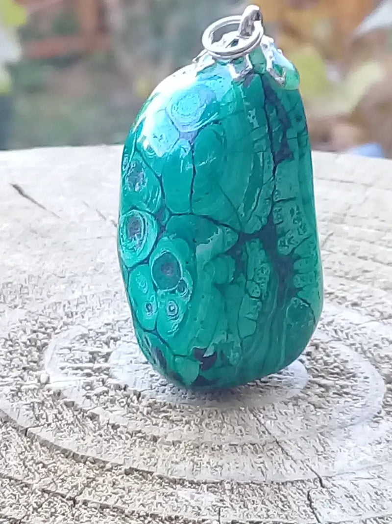 Load image into Gallery viewer, Pendentif Malachite Grade A ++++ Fourni avec cordon Pendentif Malachite
