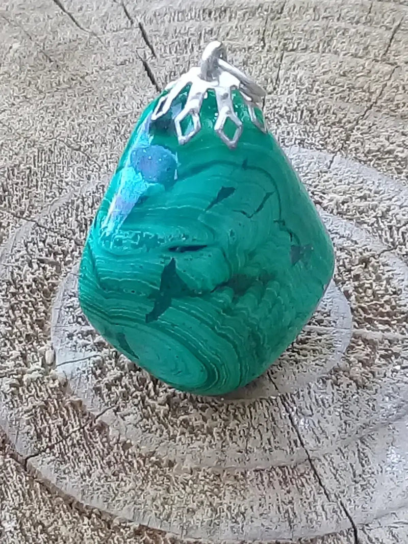 Load image into Gallery viewer, Pendentif Malachite Grade A +++ Fourni avec cordon Pendentif Malachite
