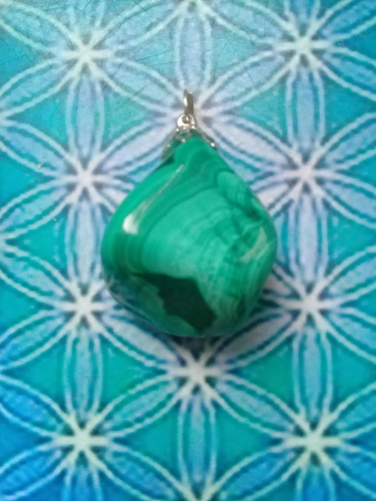 Pendentif Malachite Grade A +++ Fourni avec cordon Pendentif Malachite
