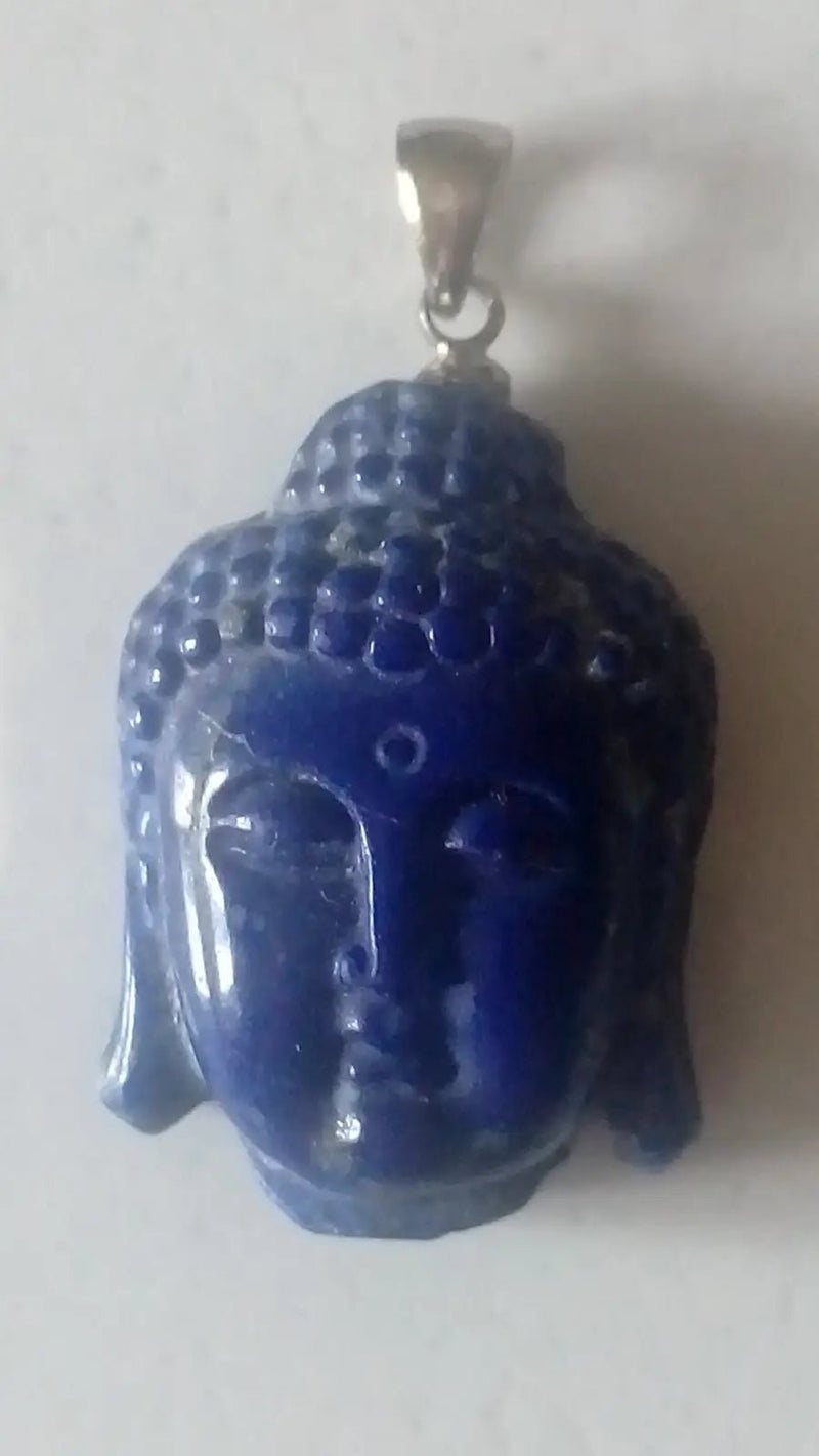 Chargez l'image dans la visionneuse de la galerie, Pendentif tête de Bouddha en Lapis Lazuli Grade A ++++ Pendentif tête de Bouddha en Lapis Lazuli
