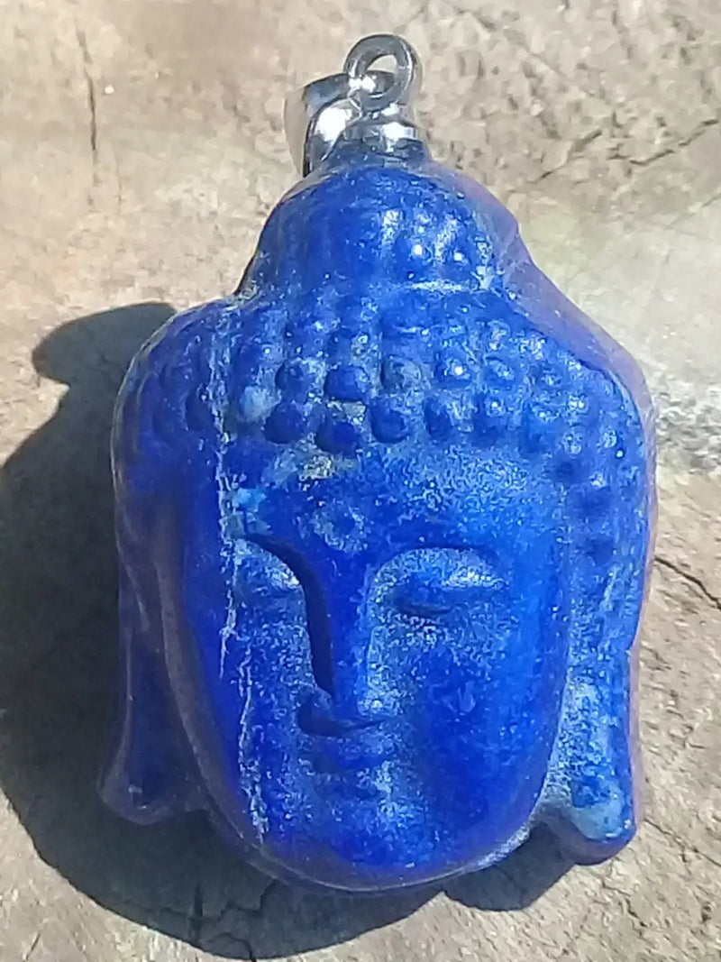 Chargez l'image dans la visionneuse de la galerie, Pendentif tête de Bouddha en Lapis Lazuli Grade A ++++ Pendentif tête de Bouddha en Lapis Lazuli
