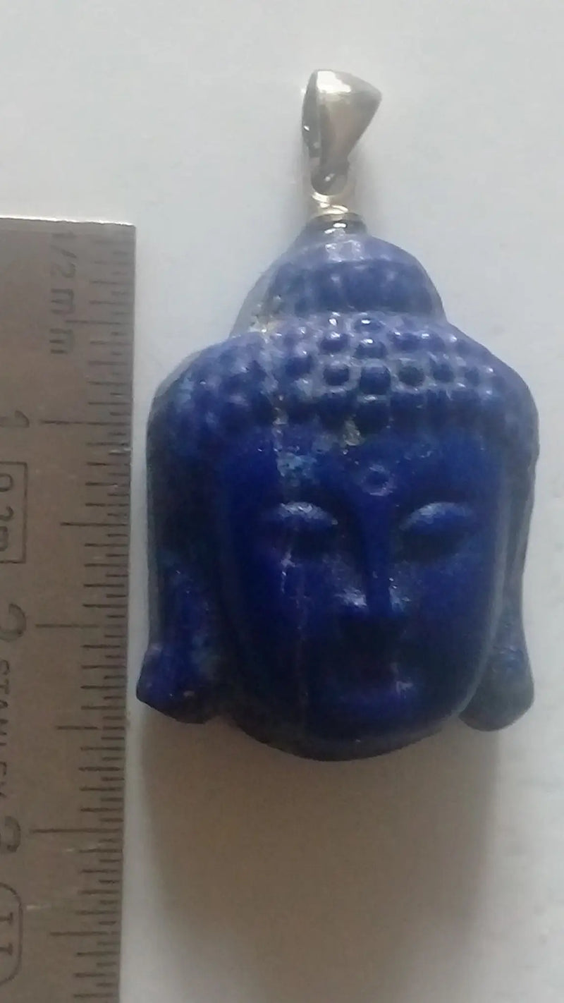 Carica immagine in Galleria Viewer, Pendentif tête de Bouddha en Lapis Lazuli Grade A ++++ Pendentif tête de Bouddha en Lapis Lazuli Dans la besace du p&#39;tit Poucet...   
