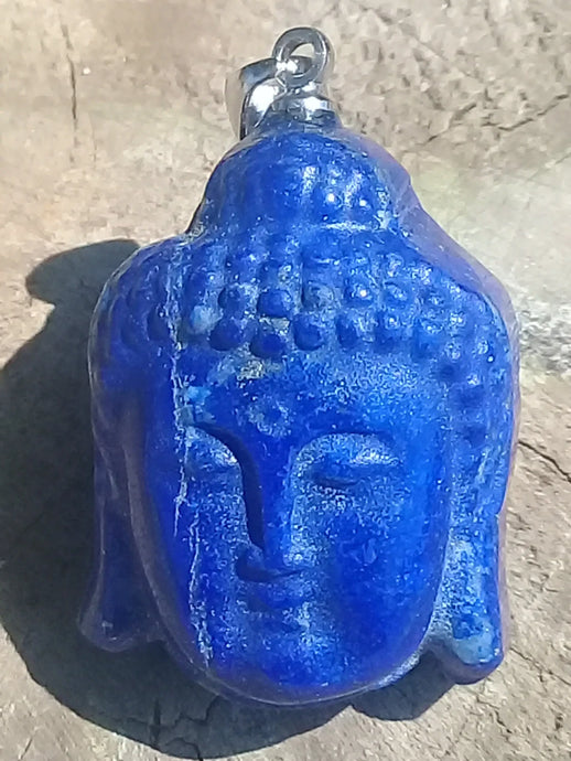 Pendentif tête de Bouddha en Lapis Lazuli Grade A ++++ Pendentif tête de Bouddha en Lapis Lazuli Dans la besace du p'tit Poucet...   
