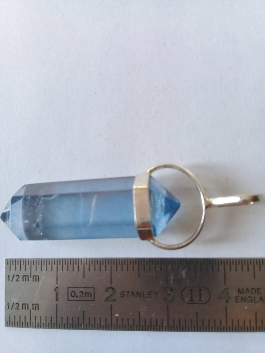 Pendule Cristal Aqua-Tanzine-Aura monté sur Argent 925 Grade A ++++ Pendule Cristal Aqua-Tanzine-Aura monté sur Argent 925 Dans la besace du p'tit Poucet...   