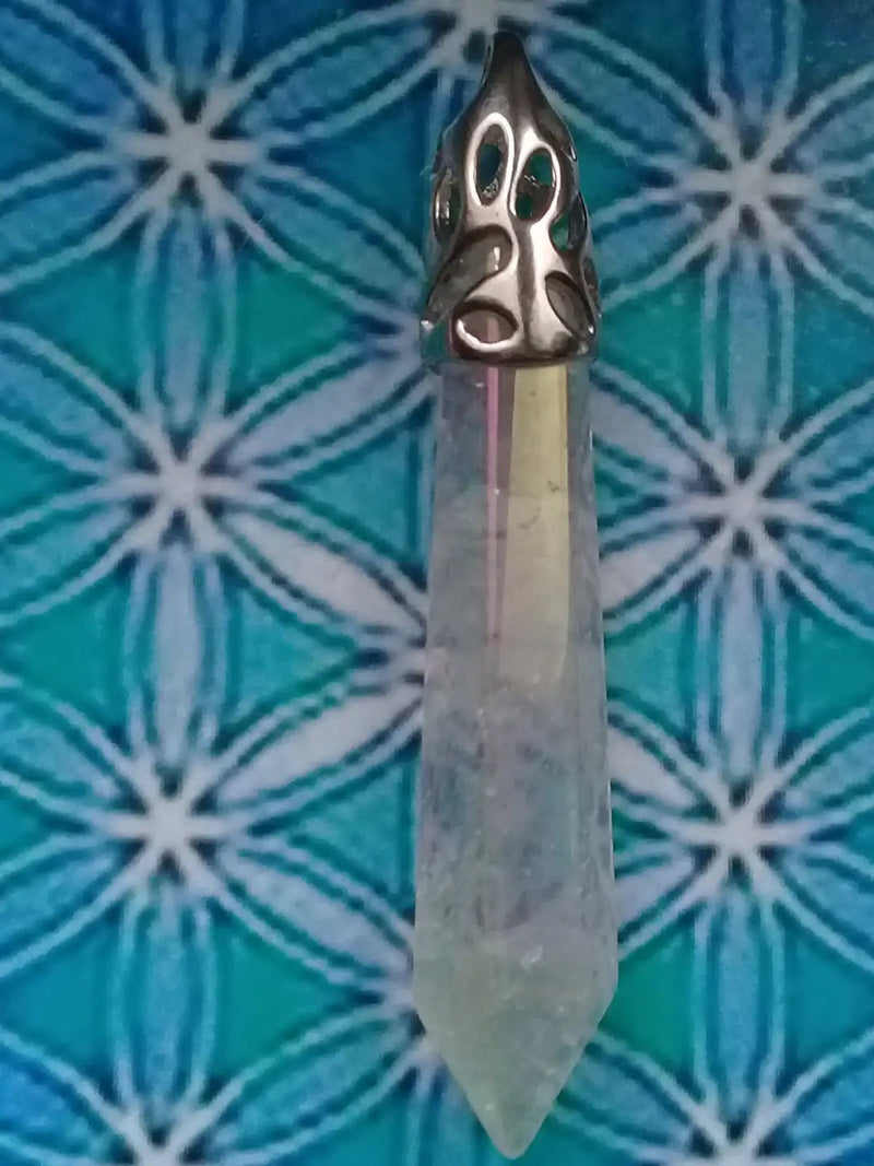 Load image into Gallery viewer, Pendule en Cristal Angel-Aura monté sur Argent 925 Grade A ++++ Pendule en Cristal Angel-Aura monté sur Argent 925
