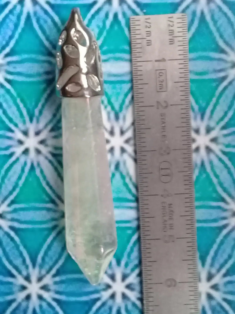 Load image into Gallery viewer, Pendule en Cristal Angel-Aura monté sur Argent 925 Grade A ++++ Pendule en Cristal Angel-Aura monté sur Argent 925
