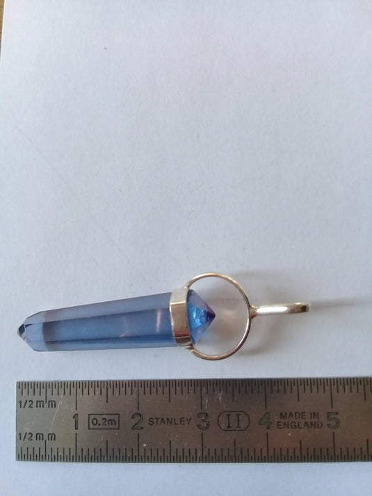 Pendule en Cristal Aqua-Tanzine-Aura monté sur Argent 925 Grade A ++++ Pendule Cristal Aqua-Tanzine-Aura monté sur Argent 925 Dans la besace du p'tit Poucet...   