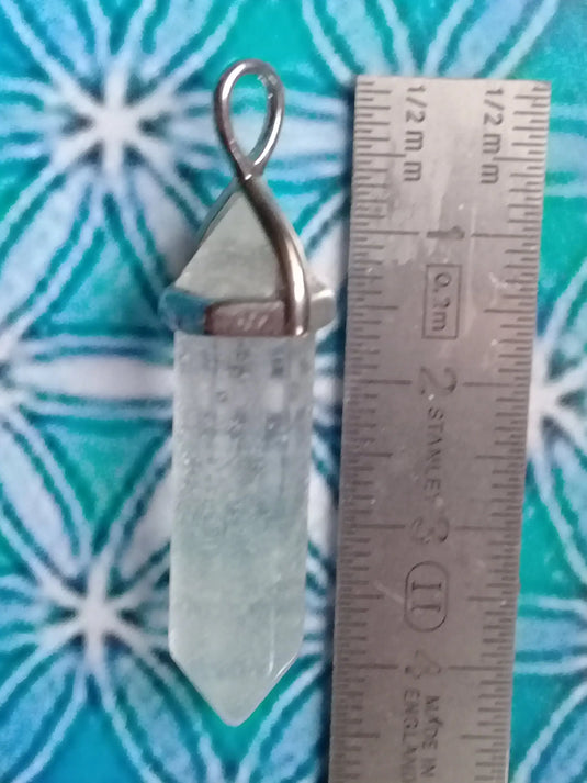 Pendule en Cristal de roche monté sur Argent 925 Grade A +++ Pendule en Cristal de roche monté sur Argent 925 Dans la besace du p'tit Poucet...   