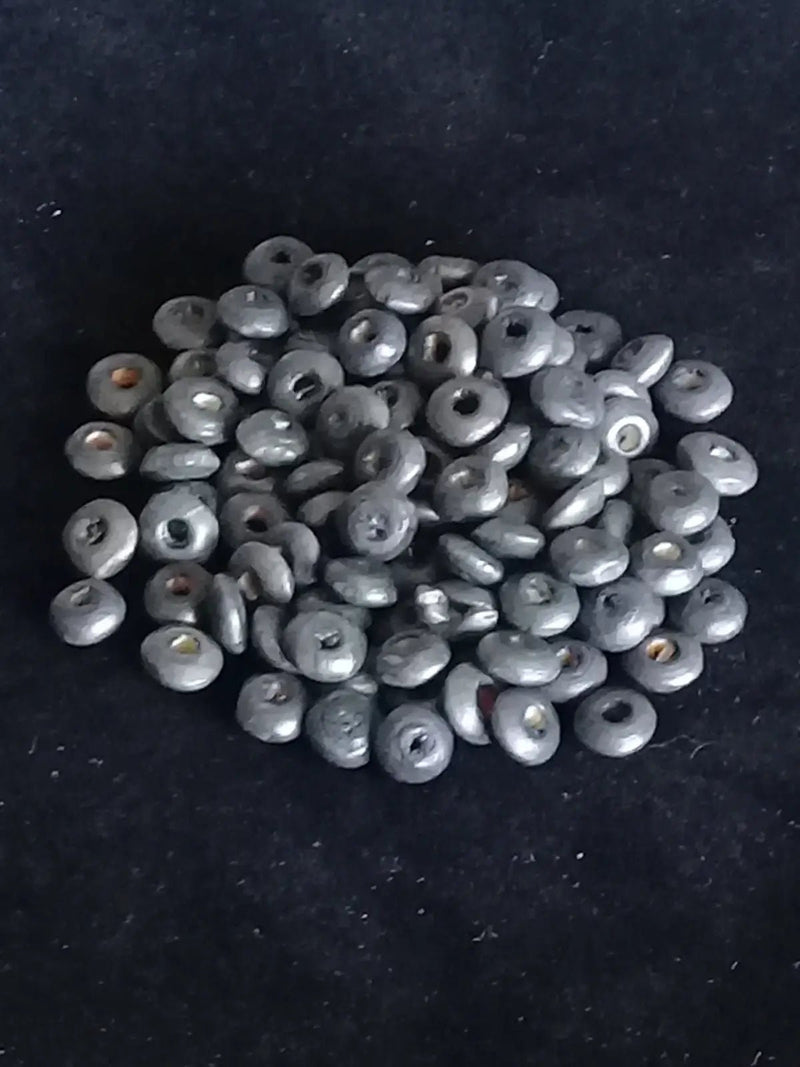Load image into Gallery viewer, Perles bois grises anthracite Diamètre 6mm X 4mm Prix perle à l’unité Perles bois grises anthracite Diamètre 6mm X 4mm
