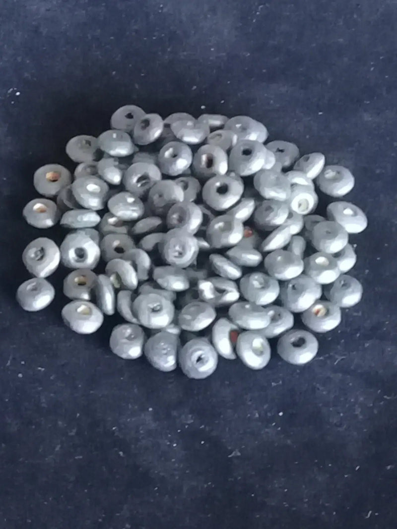 Load image into Gallery viewer, Perles bois grises anthracite Diamètre 6mm X 4mm Prix perle à l’unité Perles bois grises anthracite Diamètre 6mm X 4mm
