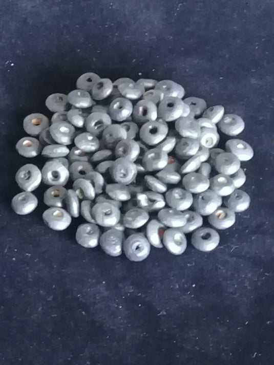 Perles bois grises anthracite Diamètre 6mm X 4mm Prix perle à l’unité Perles bois grises anthracite Diamètre 6mm X 4mm