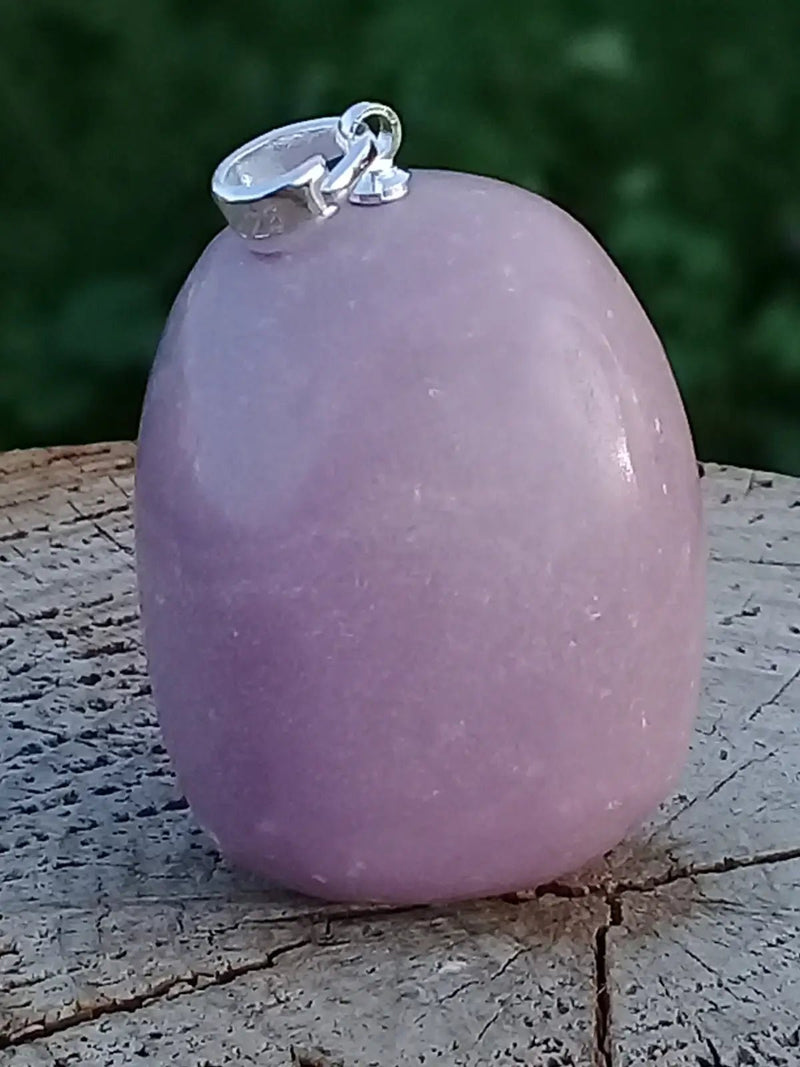 Load image into Gallery viewer, Phosphosidérite pendentif Grade A ++++ Bélière argent (Très Rare) (Fourni avec cordon) Phosphosidérite pendentif
