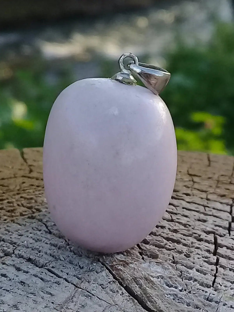 Chargez l&#39;image dans la visionneuse de la galerie, Phosphosidérite pendentif Grade A ++++ (Très Rare) (Fourni avec cordon) Phosphosidérite pendentif
