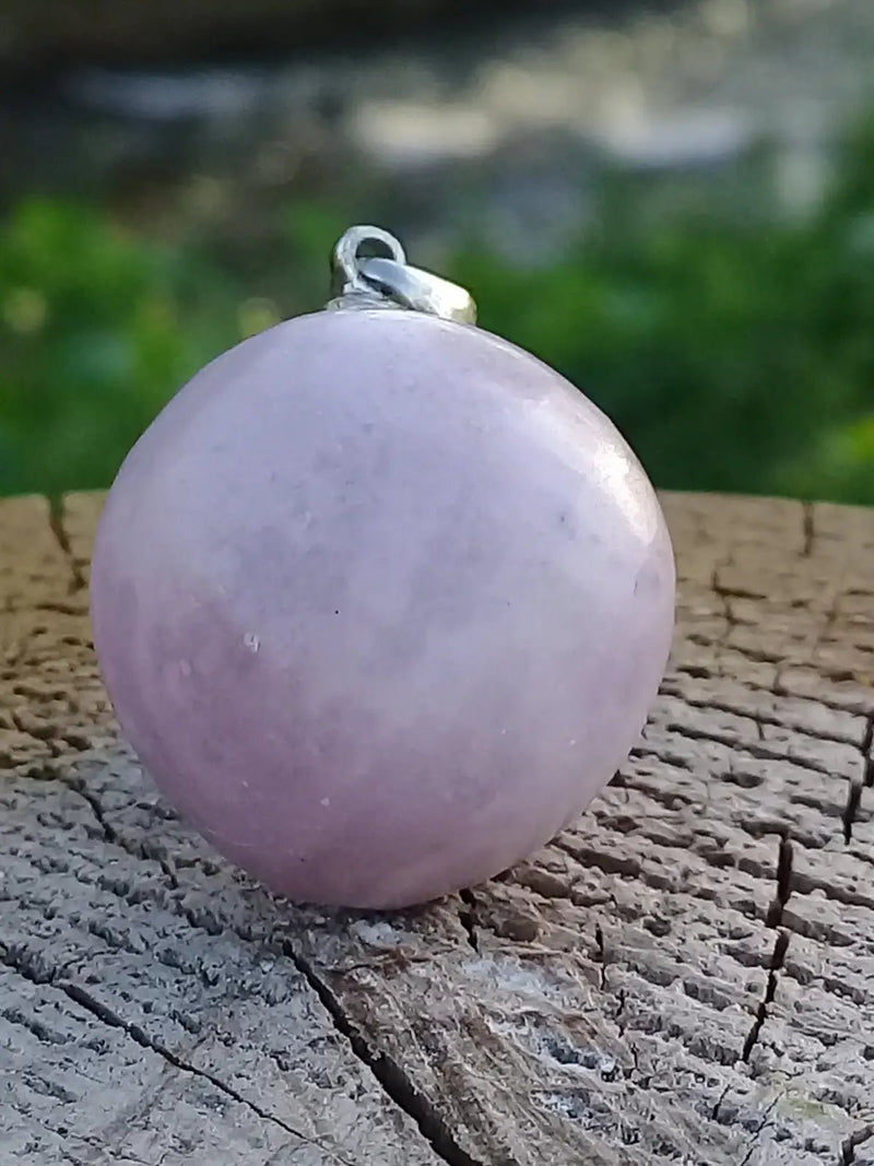 Chargez l&#39;image dans la visionneuse de la galerie, Phosphosidérite pendentif Grade A ++++ (Très Rare) (Fourni avec cordon) Phosphosidérite pendentif
