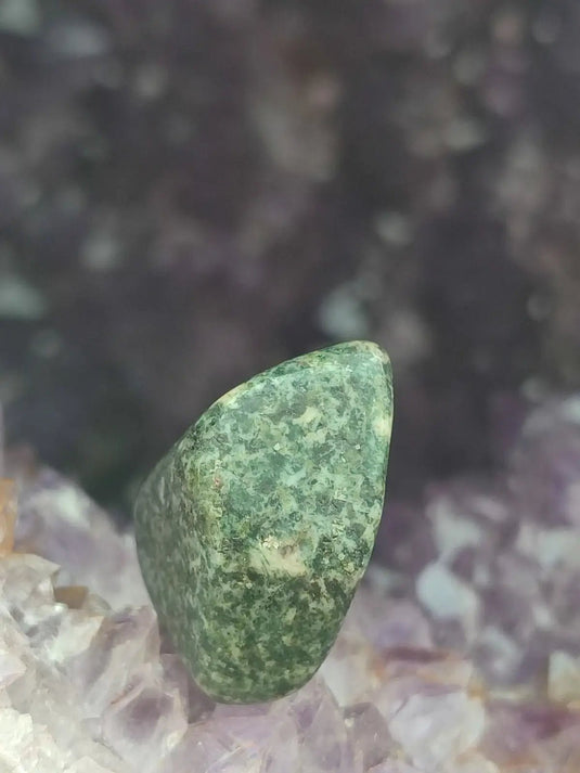 Pierre Bleue des montagnes de Préséli - Pierre roulée - Grade Prémium Pierre bleue de Préséli pierre roulée