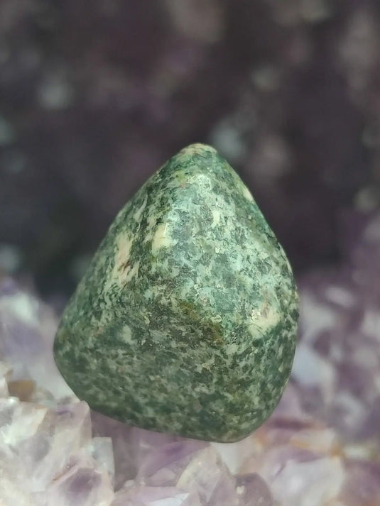 Pierre Bleue des montagnes de Préséli - Pierre roulée - Grade Prémium Pierre bleue de Préséli pierre roulée