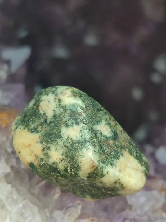 Pierre Bleue des montagnes de Préséli - Pierre roulée - Grade Prémium Pierre bleue de Préséli pierre roulée