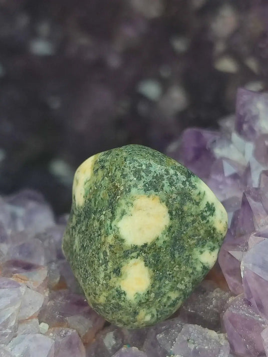 Pierre Bleue des montagnes de Préséli - Pierre roulée - Grade Prémium Pierre bleue de Préséli pierre roulée