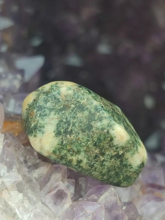 Pierre Bleue des montagnes de Préséli - Pierre roulée - Grade Prémium Pierre bleue de Préséli pierre roulée