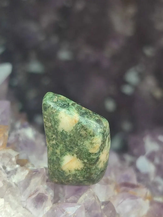 Pierre Bleue des montagnes de Préséli - Pierre roulée - Grade Prémium Pierre bleue de Préséli pierre roulée