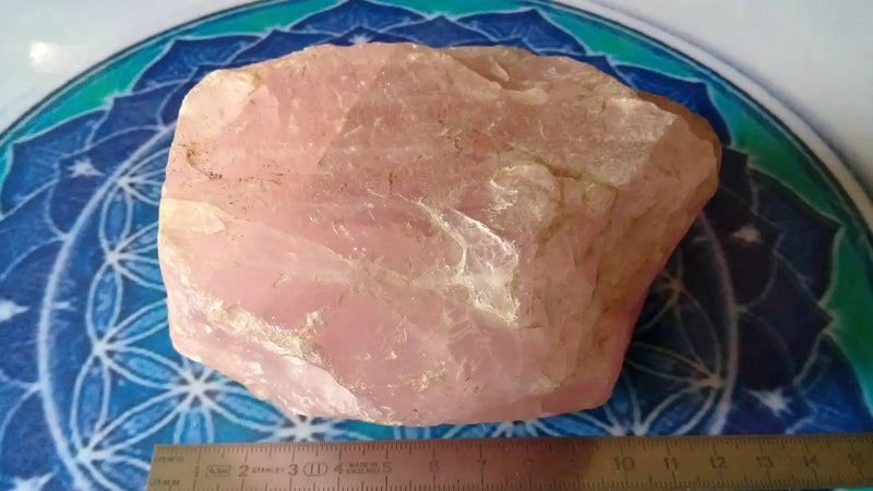 Load image into Gallery viewer, Pierre brute Quartz rose Grade A ++++ Pierre brute Quartz rose
