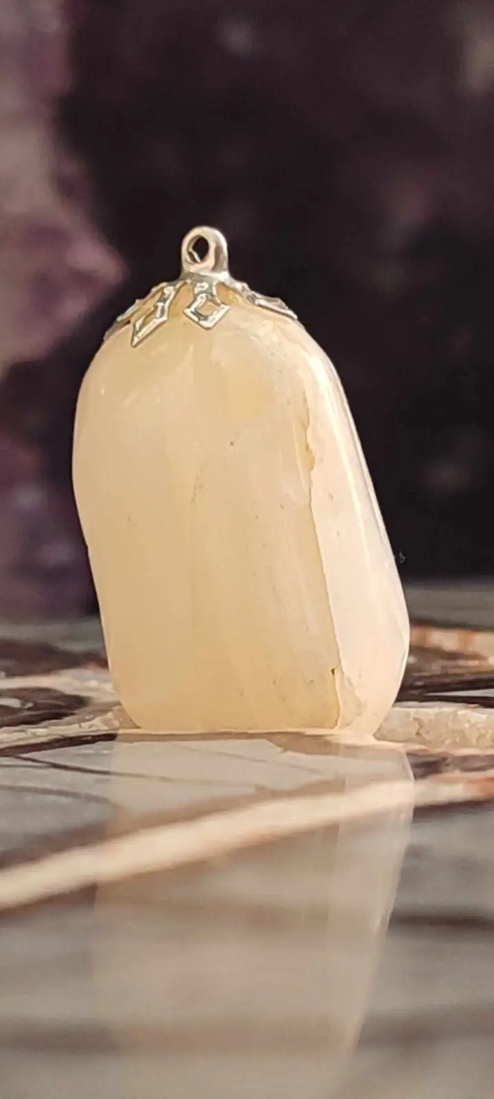 Load image into Gallery viewer, Pierre de lune Adulaire du Brésil pendentif Grade A+++ (fourni avec cordon) Pierre de lune Adulaire pendentif
