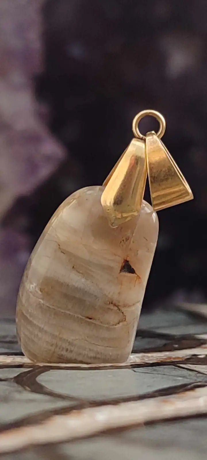 Chargez l'image dans la visionneuse de la galerie, Pierre de lune Adulaire du Brésil pendentif Grade A++ (fourni avec cordon) Pierre de lune Adulaire pendentif
