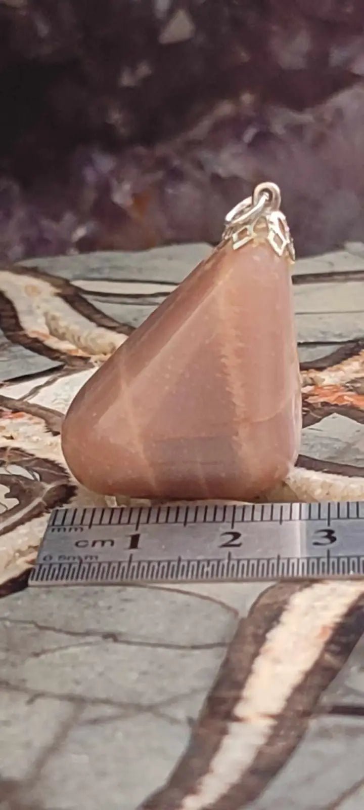 Chargez l&#39;image dans la visionneuse de la galerie, Pierre de lune Adulaire du Brésil pendentif Grade A++++ (fourni avec cordon) Pierre de lune Adulaire pendentif
