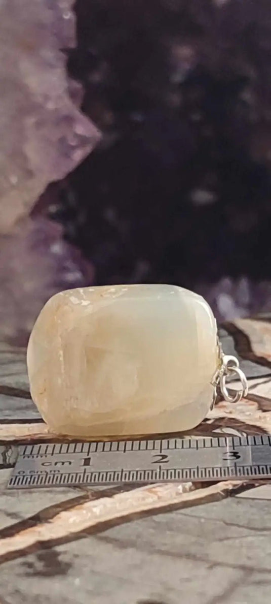 Pierre de lune Adulaire du brésil pendentif Grade A++++ (fourni avec cordon) Pierre de lune Adulaire pendentif