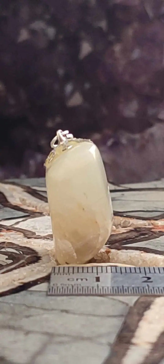 Pierre de lune Adulaire du brésil pendentif Grade A++++ (fourni avec cordon) Pierre de lune Adulaire pendentif