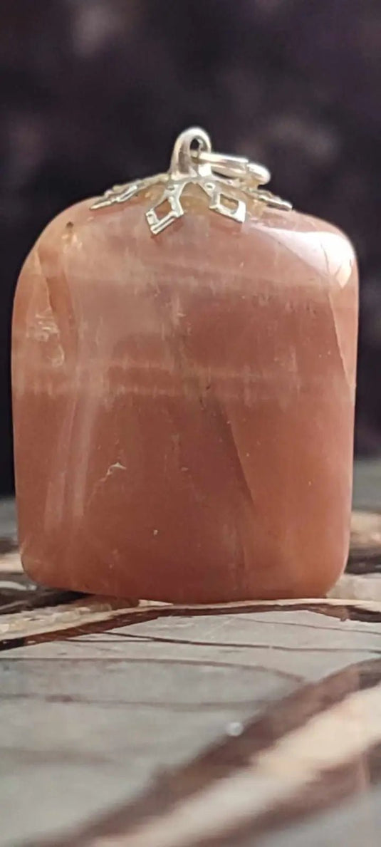 Pierre de lune Adulaire du Brésil pendentif Grade A++++ (fourni avec cordon) Pierre de lune Adulaire pendentif